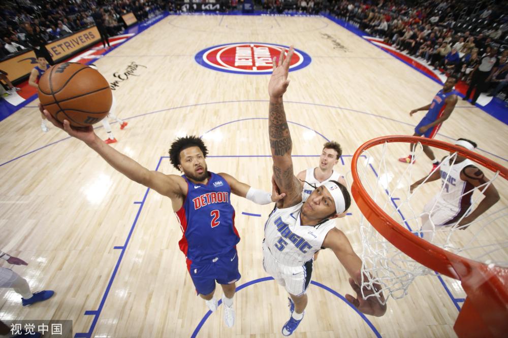 红魔逐渐滑 红魔逐渐滑